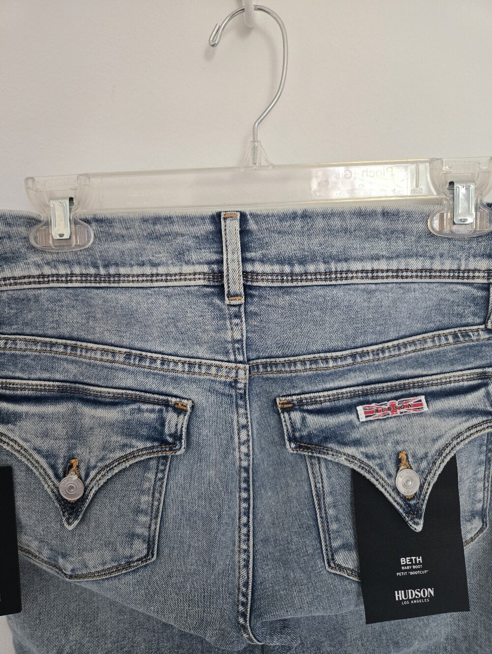 NWT Hudson Jeans Beth Mid Rise Baby Bootcut Motion Light Wash Double Button 26 - Picture 11 of 12
